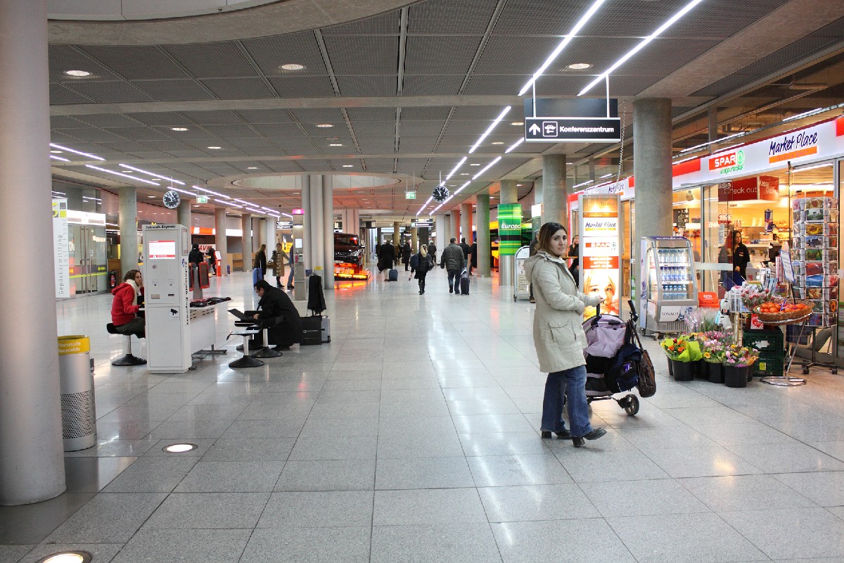 Flughafen Stuttgart Lichtquellen, Tiefgarage